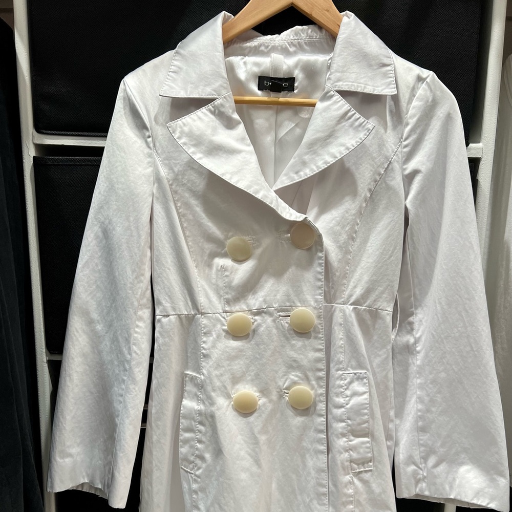 Pre-loved women’s Bebe trench coat